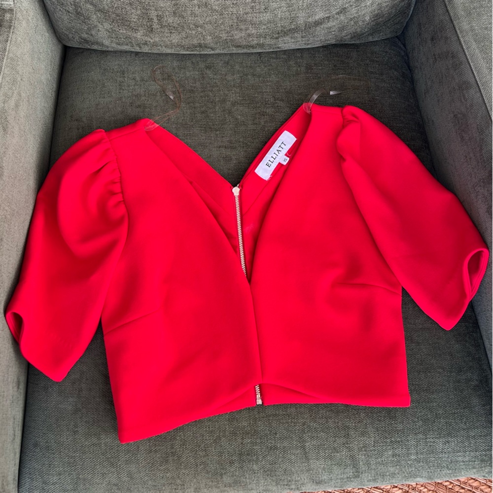 Elliatt Red Puff Sleeve Crop Top